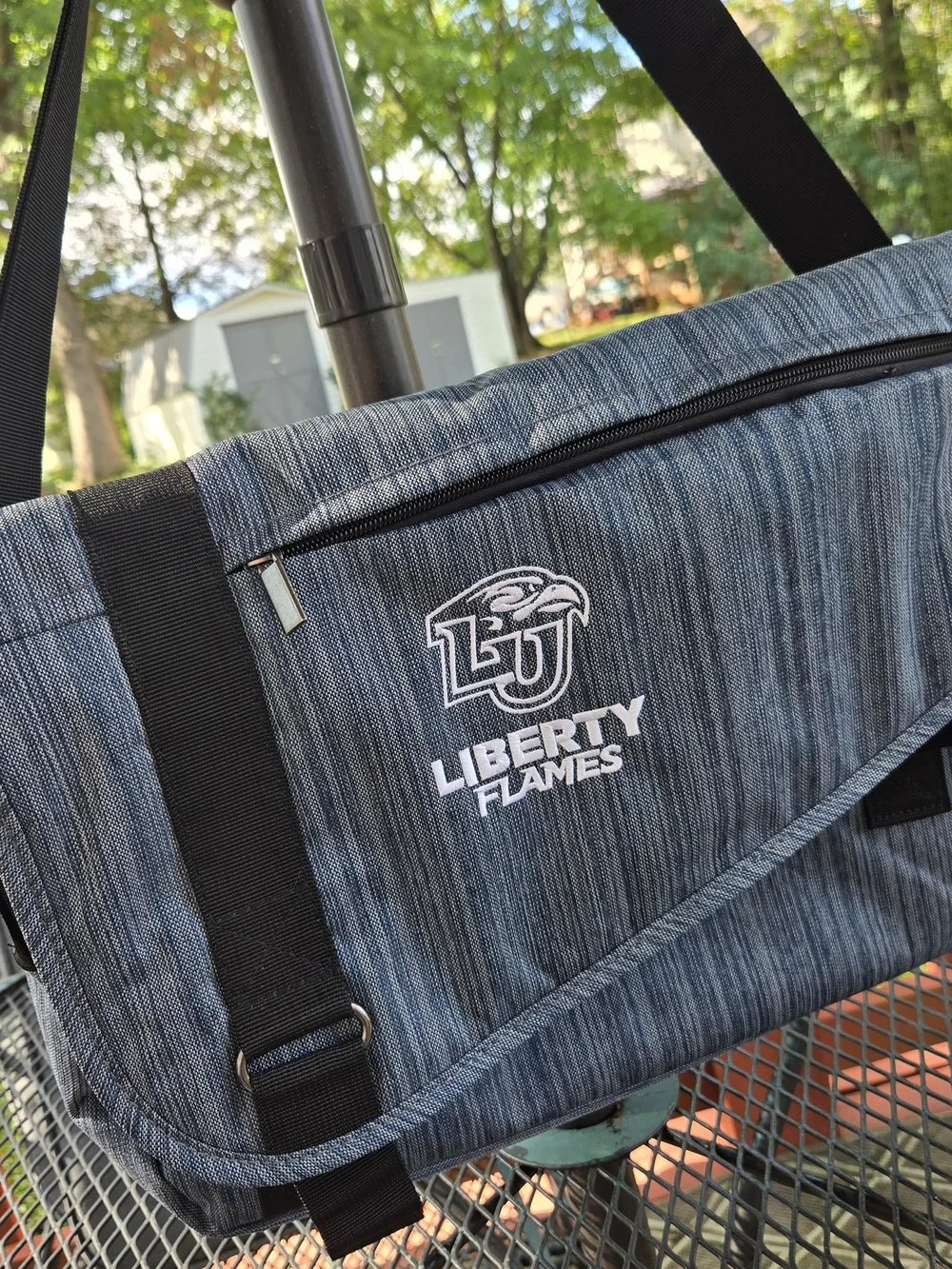 Port Authority sturdy messenger